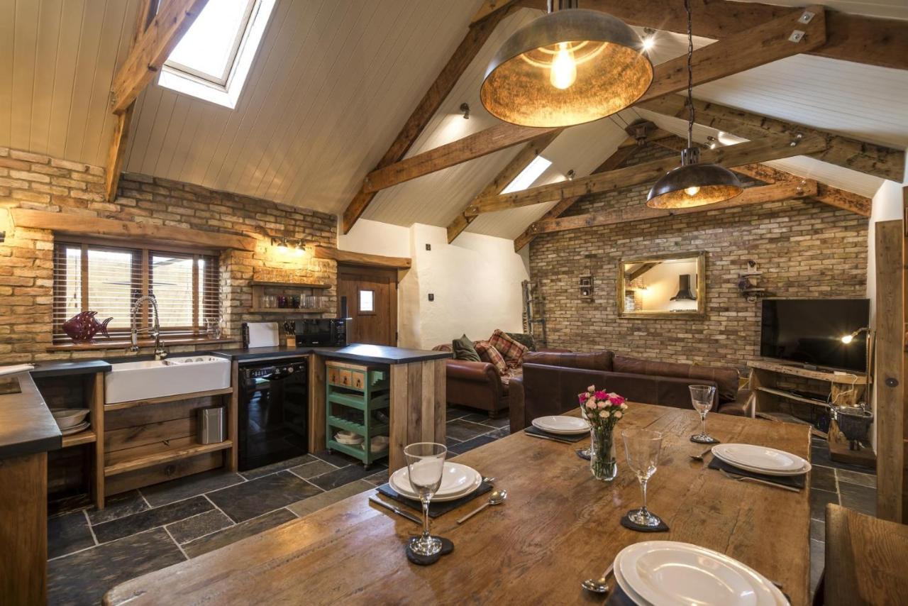Lavender - Luxurious Barn Conversion - Blossom Farm Johnston Εξωτερικό φωτογραφία