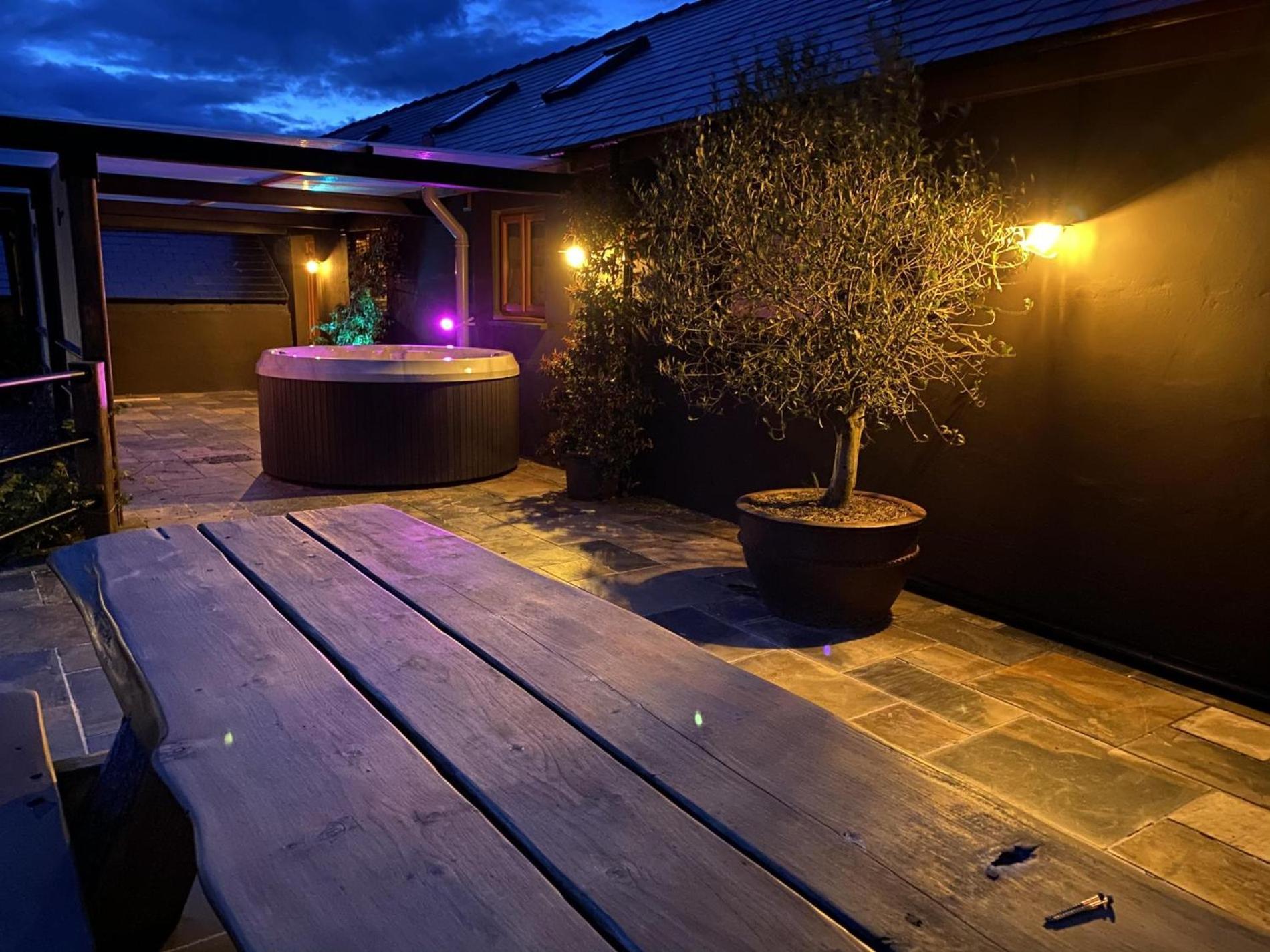 Lavender - Luxurious Barn Conversion - Blossom Farm Johnston Εξωτερικό φωτογραφία