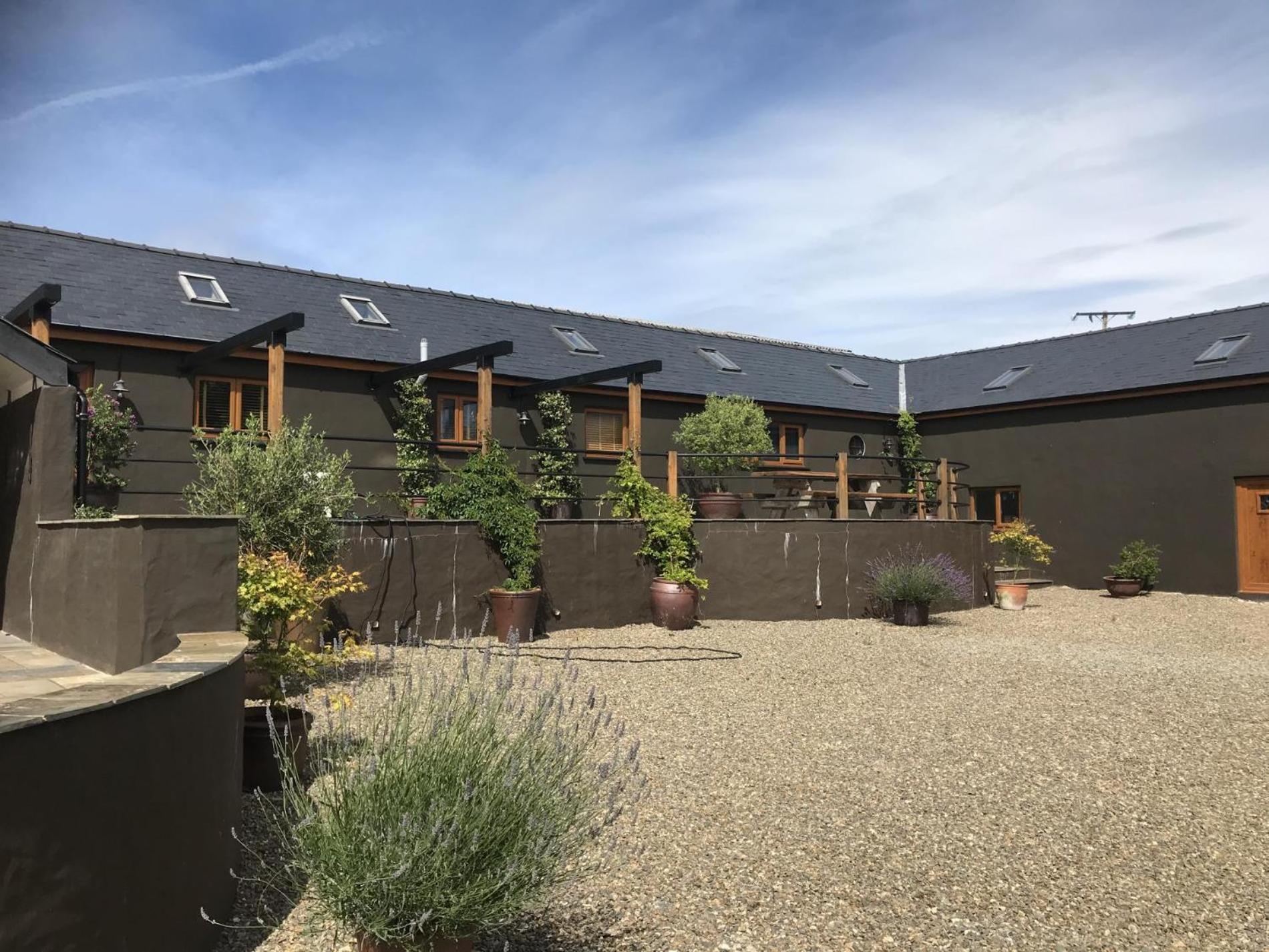Lavender - Luxurious Barn Conversion - Blossom Farm Johnston Εξωτερικό φωτογραφία